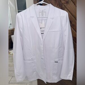 FIGS Bellevue Slim Short Lab Coat